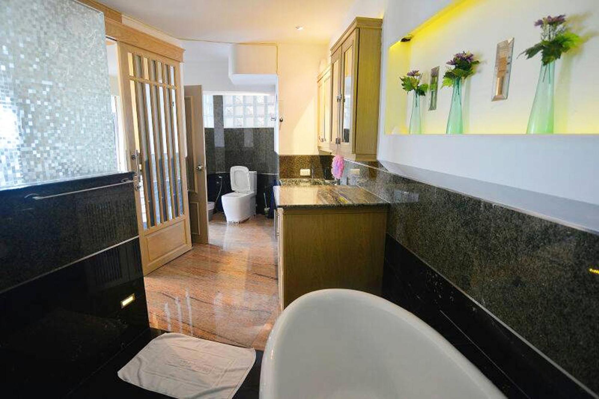 Penthouse Galare Thong Tower Apartment Chiang Mai Exterior photo